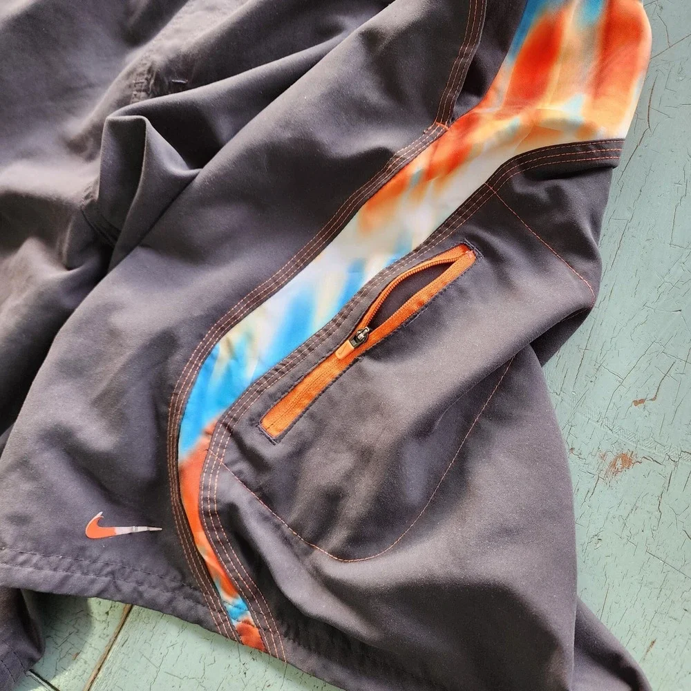 Nike Mens  Black and Orange Swim Trunks Size L‎